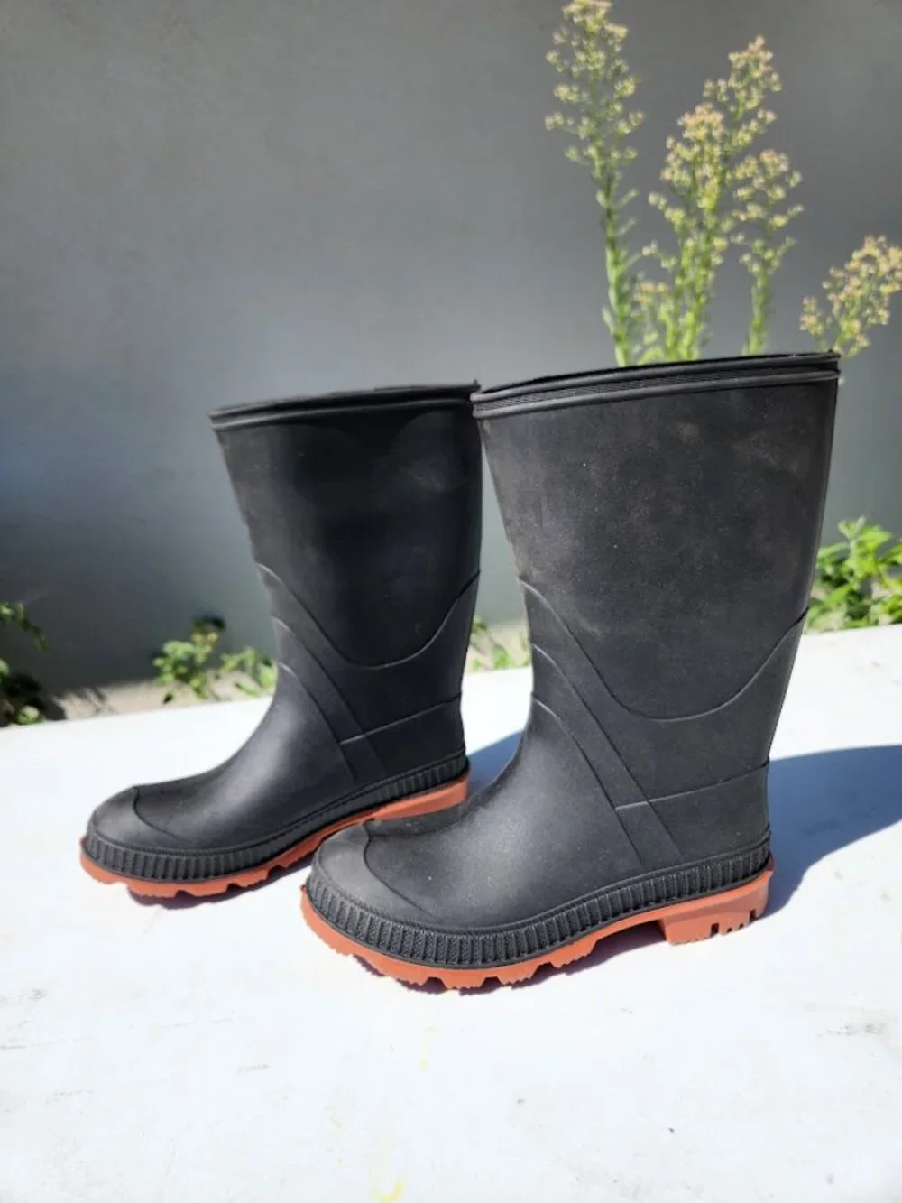 Kid's Juniors Rain Boot Rubber Rainboots Size 2 Unisex Black Excellent